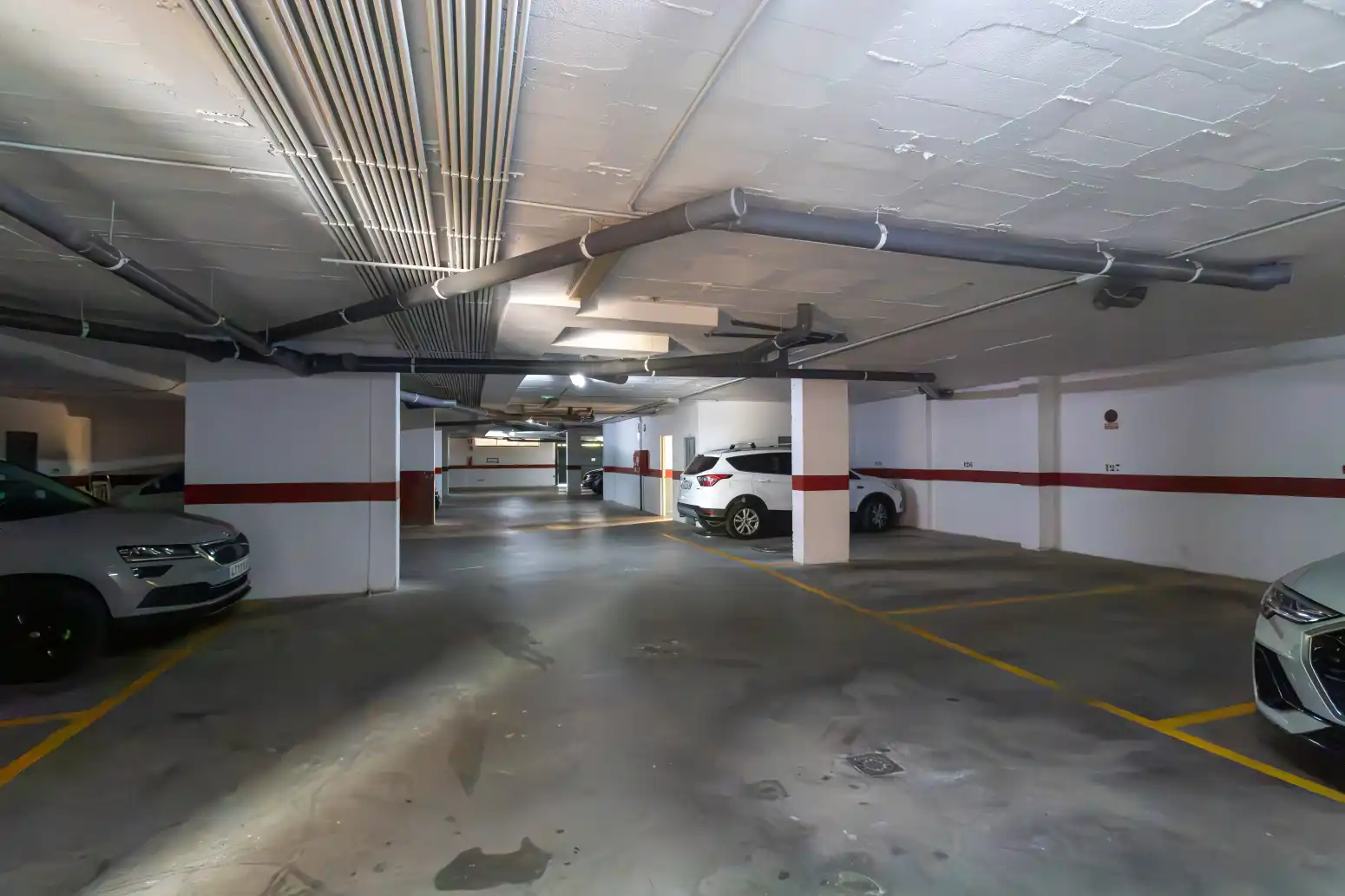 Parking de Piso en venta en Benalmádena con Aire acondicionado, Calefacción y Jardín privado