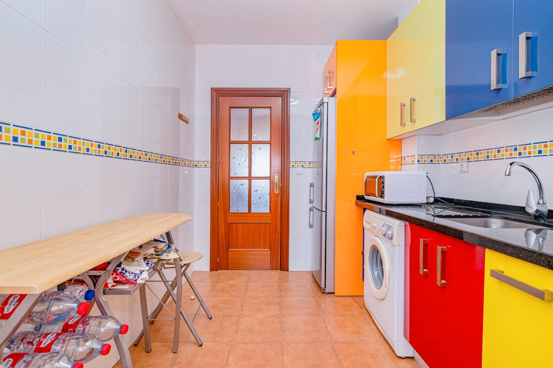 Kitchen of Flat for sale in Las Gabias  with Air Conditioner, Heating and Parquet flooring