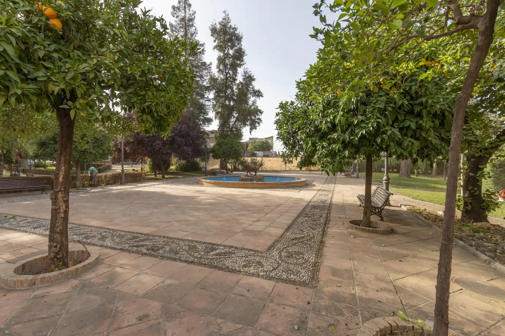 Jardí de Local en venda en Maracena