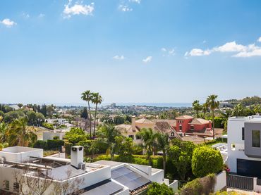 Attique avec piscine à vendre à Nueva Andalucía