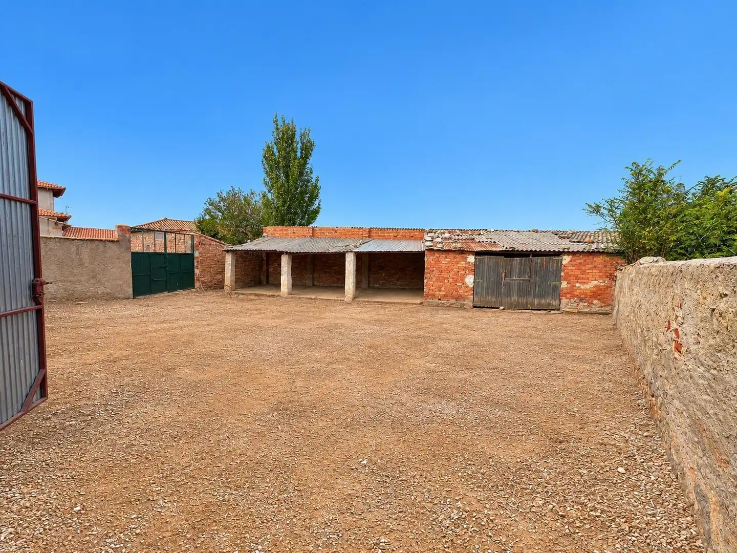 Residential land for sale in Muniesa
