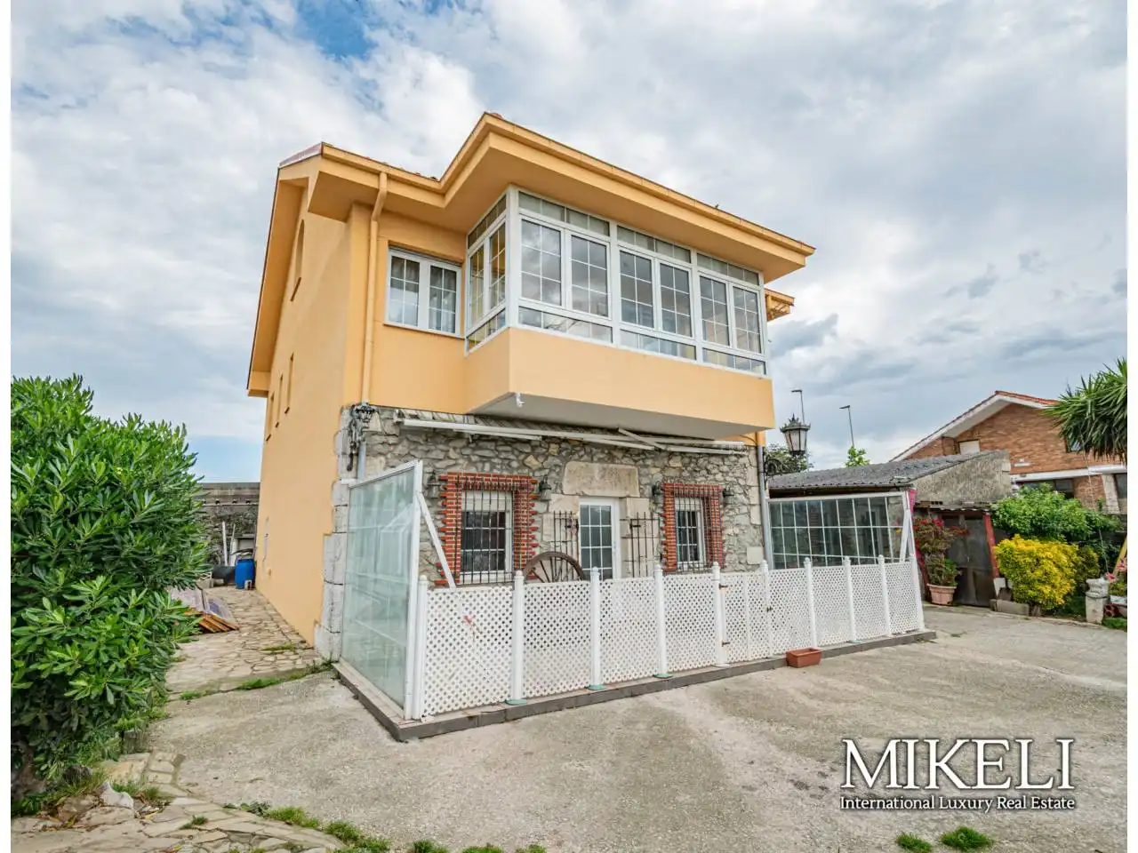 Vista exterior de Casa o chalet en venta en Santander con Calefacción, Jardín privado y Terraza