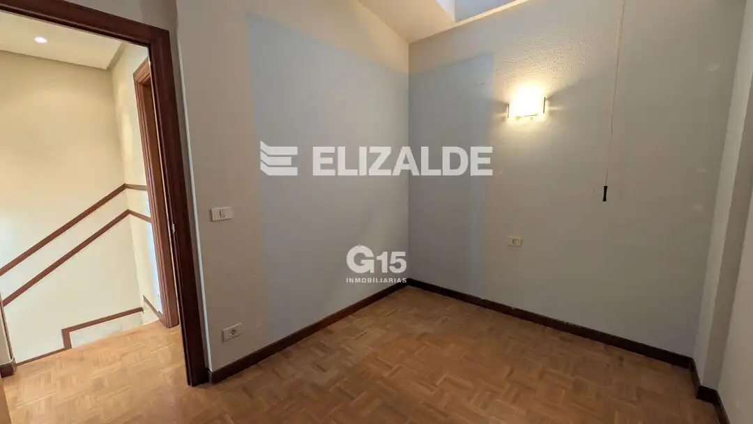 Habitación de Piso en venta en Donostia - San Sebastián  con Calefacción, Terraza y Trastero