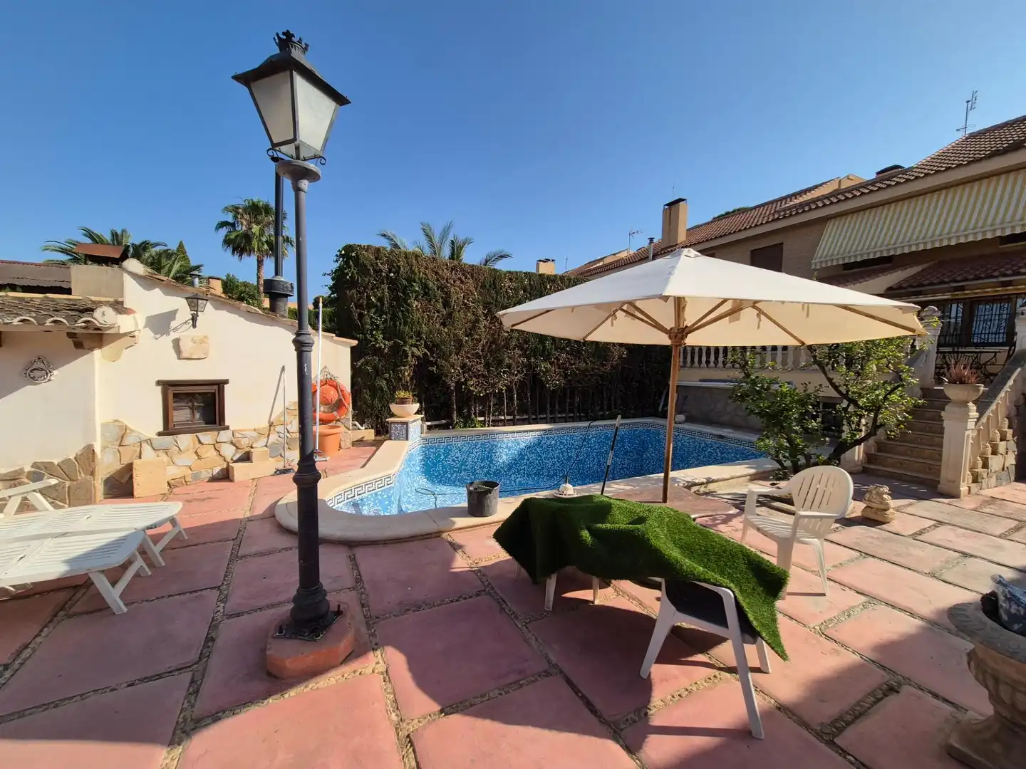Piscina de Casa o xalet en venda en Petrer amb Calefacció, Jardí privat i Terrassa
