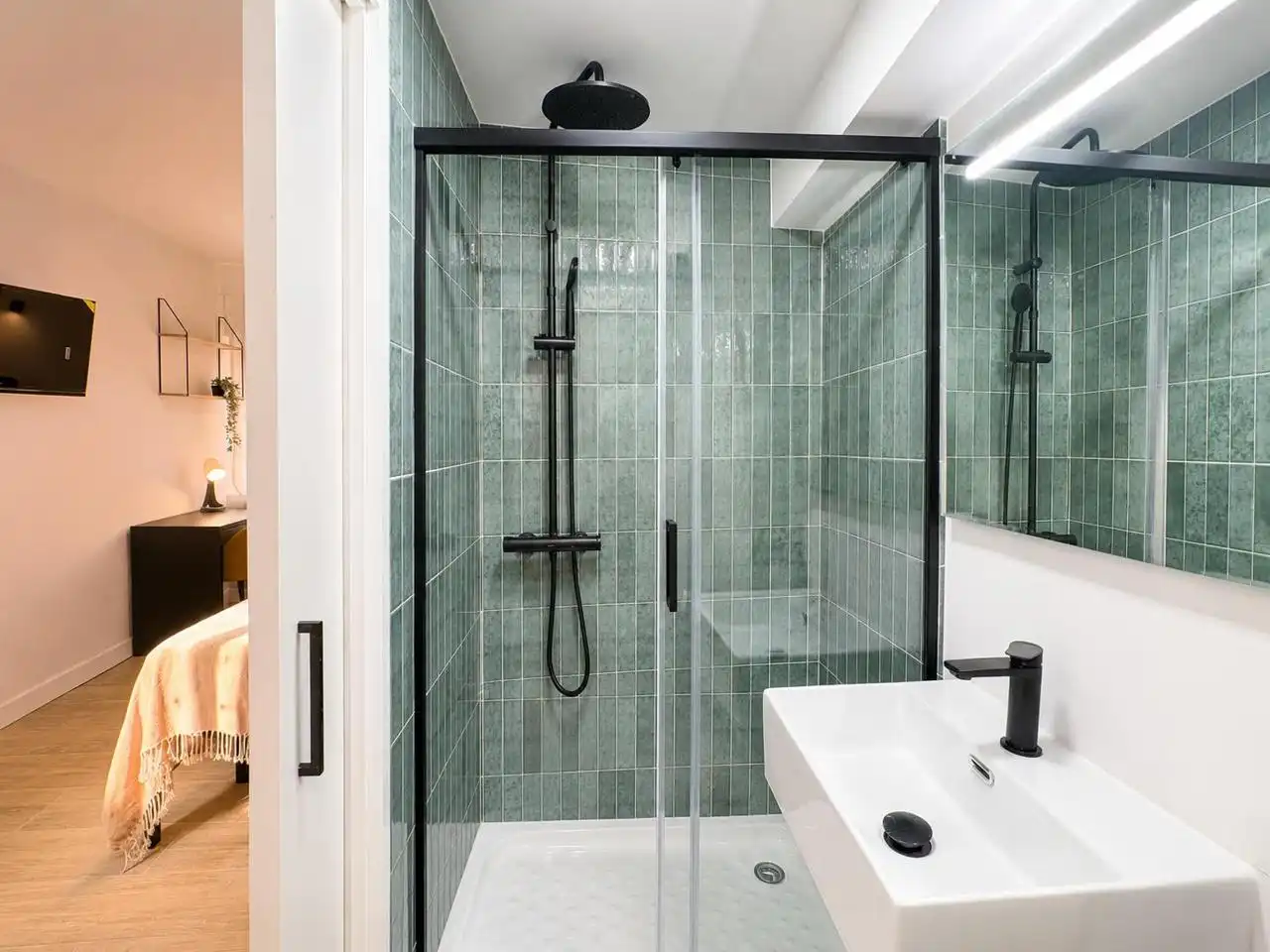Badezimmer von Wohnung zur Miete in Valladolid mit Klimaanlage und Möbliert