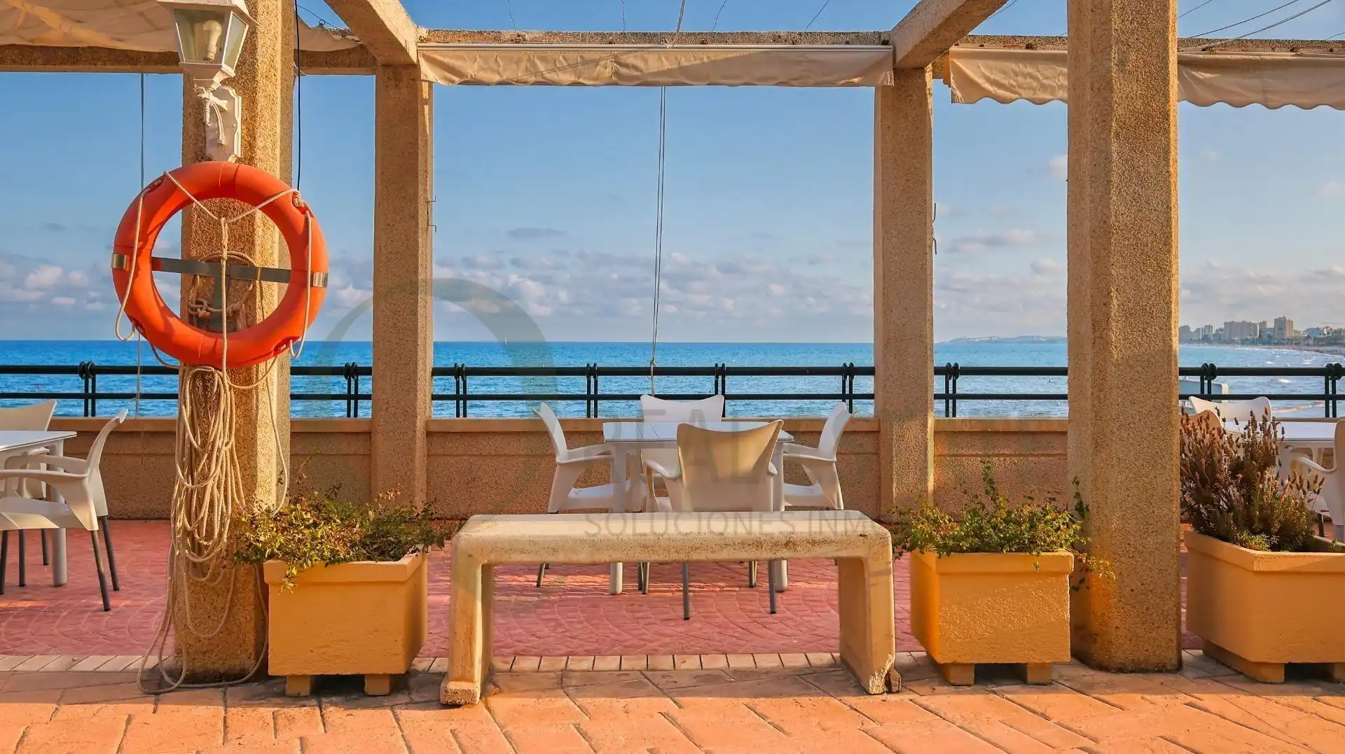Terrasse von Wohnung zur Miete in El Campello mit Heizung, Privatgarten und Terrasse