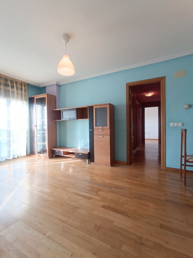 Living room of Flat for sale in Parla  with Air Conditioner, Heating and Terrace