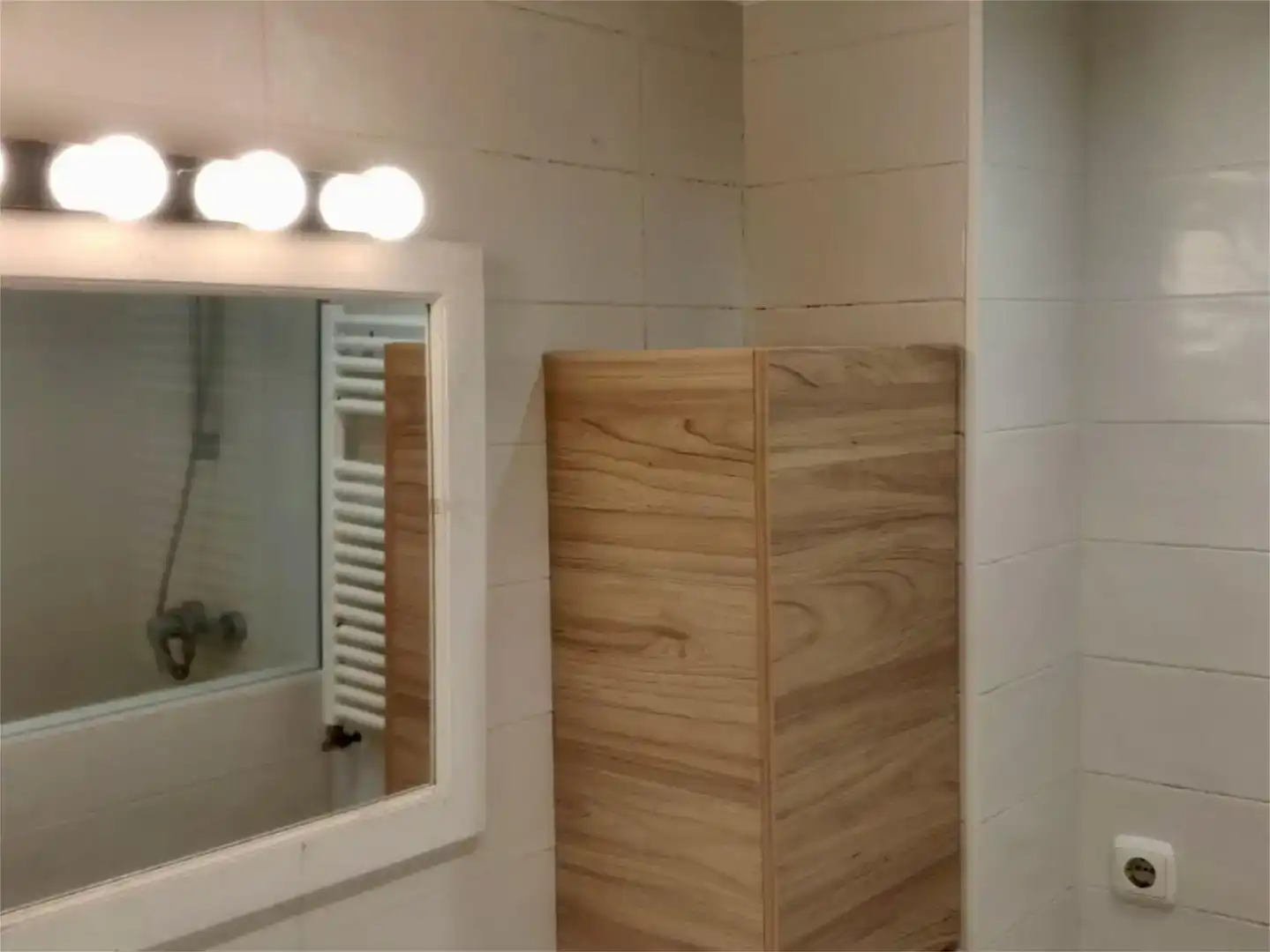 Badezimmer von Wohnung zur Miete in Zarautz mit Privatgarten, Parkett und Schwimmbad