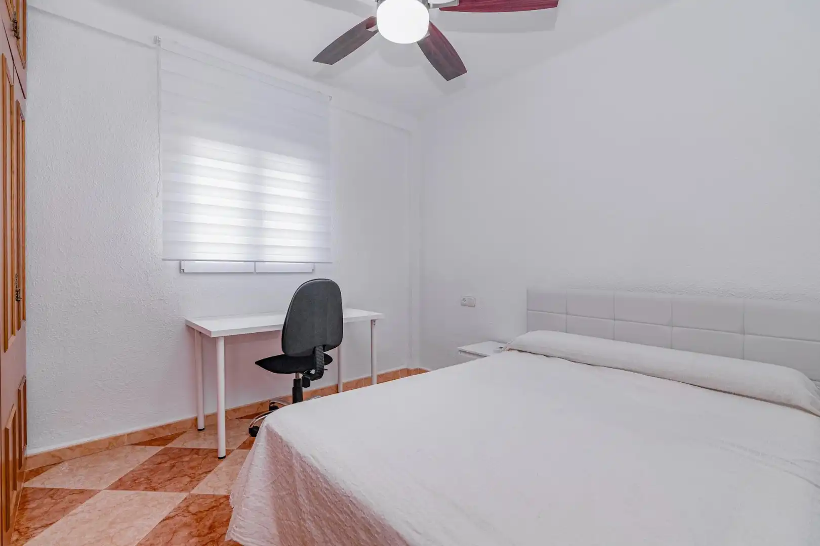 Bedroom of Flat for rent in Granada  with Furnished