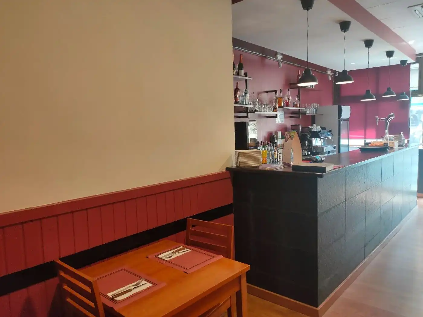 Local comercial en traspaso en Cementiri Vell, imagen 2