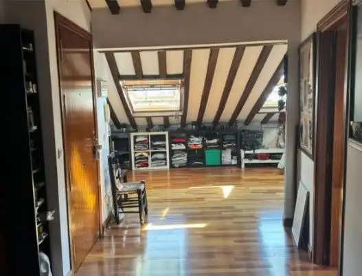 Pis amb ascensor en venda a Victoria
