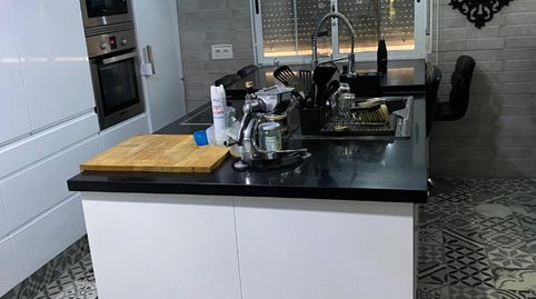 Amplio adosado con piscina comunitaria en una tranquila zona de Vilamarxant