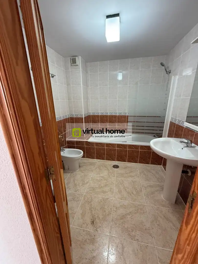 Baño de Casa o chalet en venta en La Nucia con Jardín privado, Terraza y Trastero