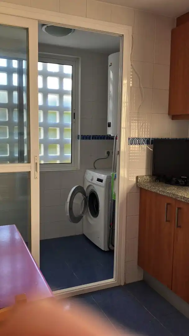 Badezimmer von Einfamilien-Reihenhaus zum Verkauf in Estepona mit Klimaanlage, Terrasse und Schwimmbad