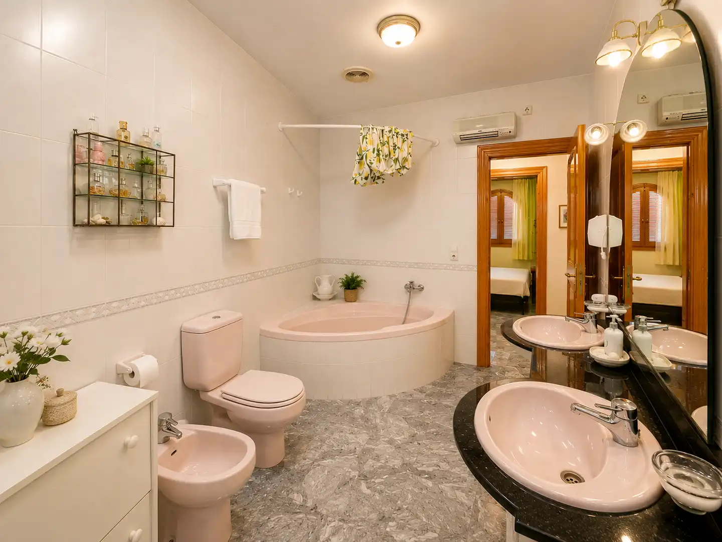 Baño de Finca rústica en venta en Víznar con Jardín privado, Terraza y Trastero
