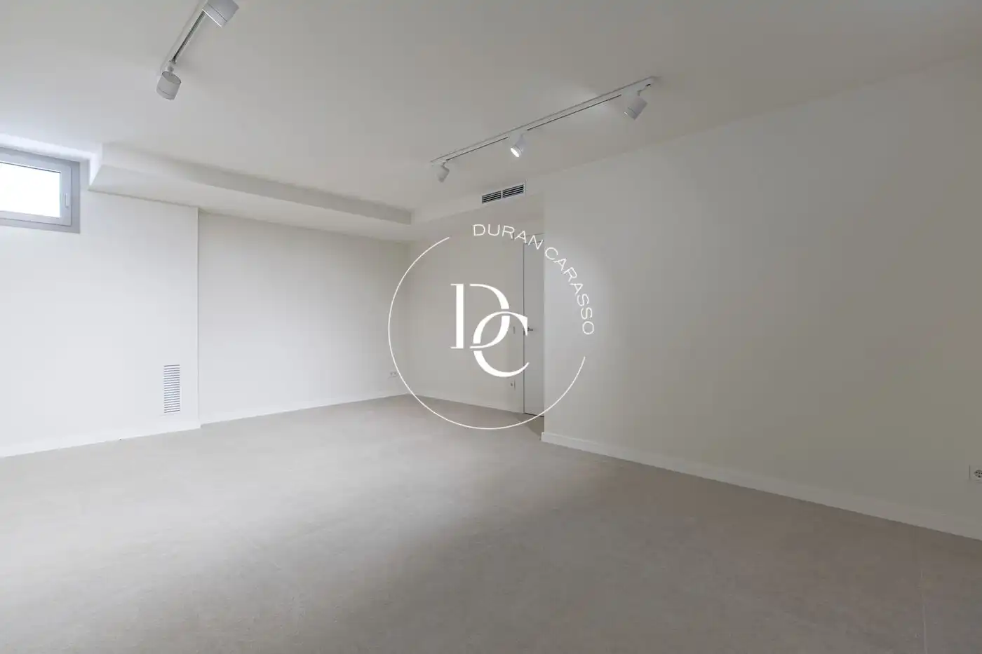 Casa con piscina en venta en Carrer Margarida Xirgu, imagen 52