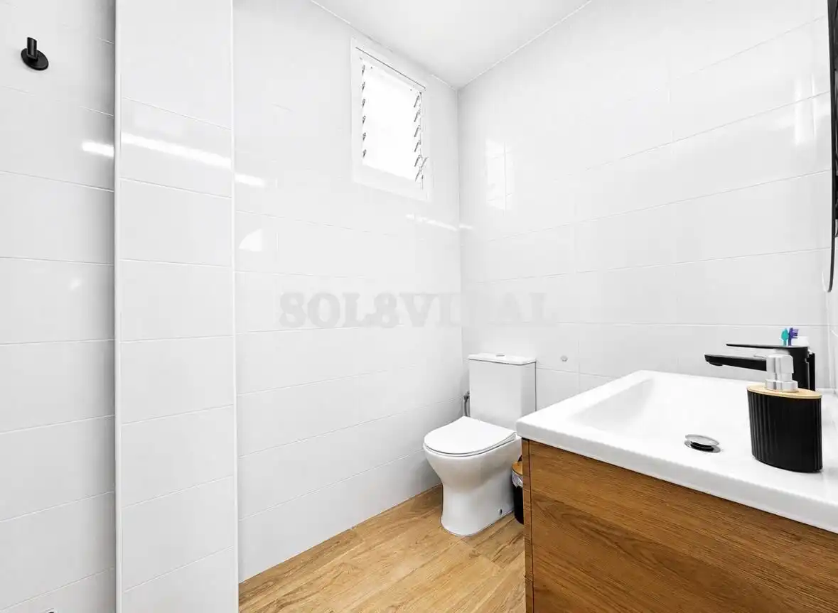 Badezimmer von Wohnung zur Miete in Orihuela mit Klimaanlage, Möbliert und Balkon