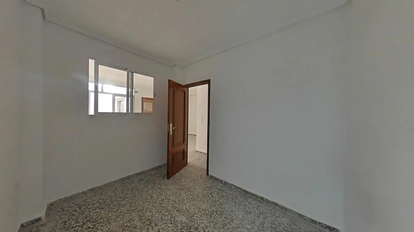 Bedroom of Flat for sale in Valencia
