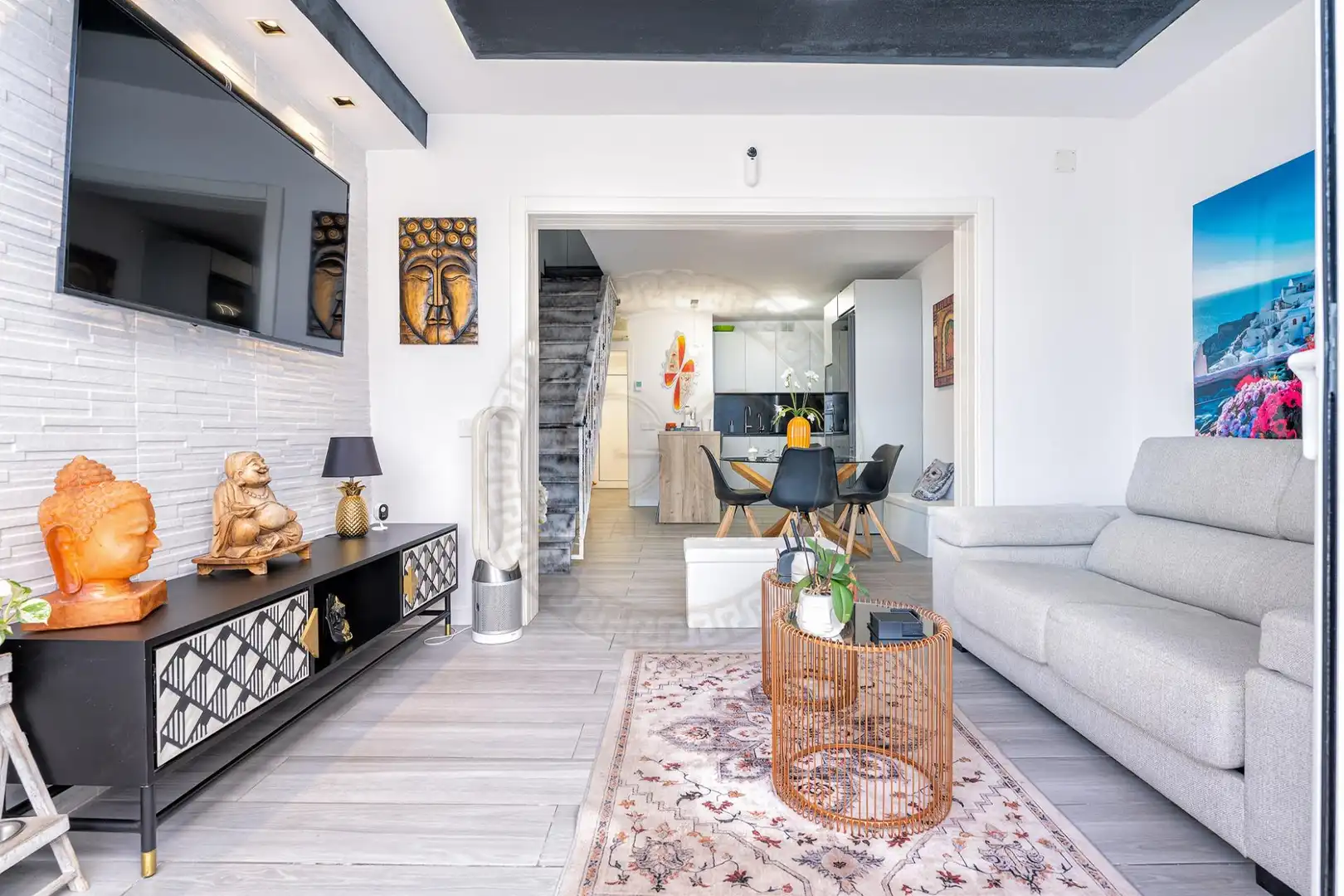 Wohnzimmer von Einfamilien-Reihenhaus zum Verkauf in San Bartolomé de Tirajana mit Klimaanlage, Privatgarten und Terrasse