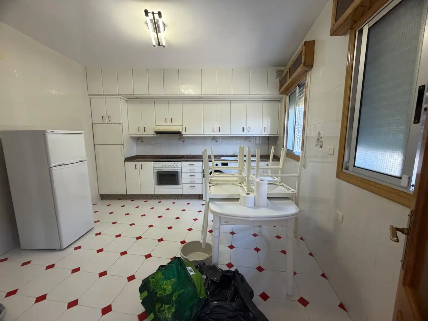 Kitchen of Houses for rent in Taboadela  with Furnished and Balcony
