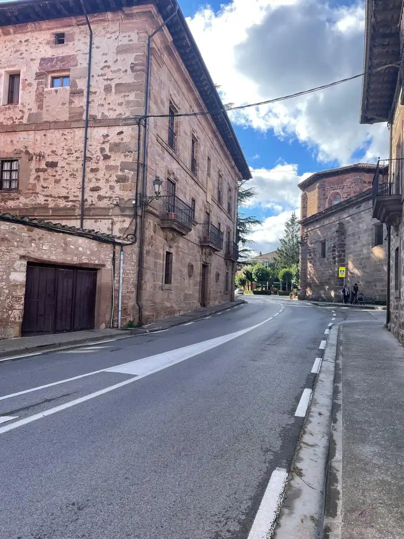 Vista exterior de Edificio en venta en Ezcaray