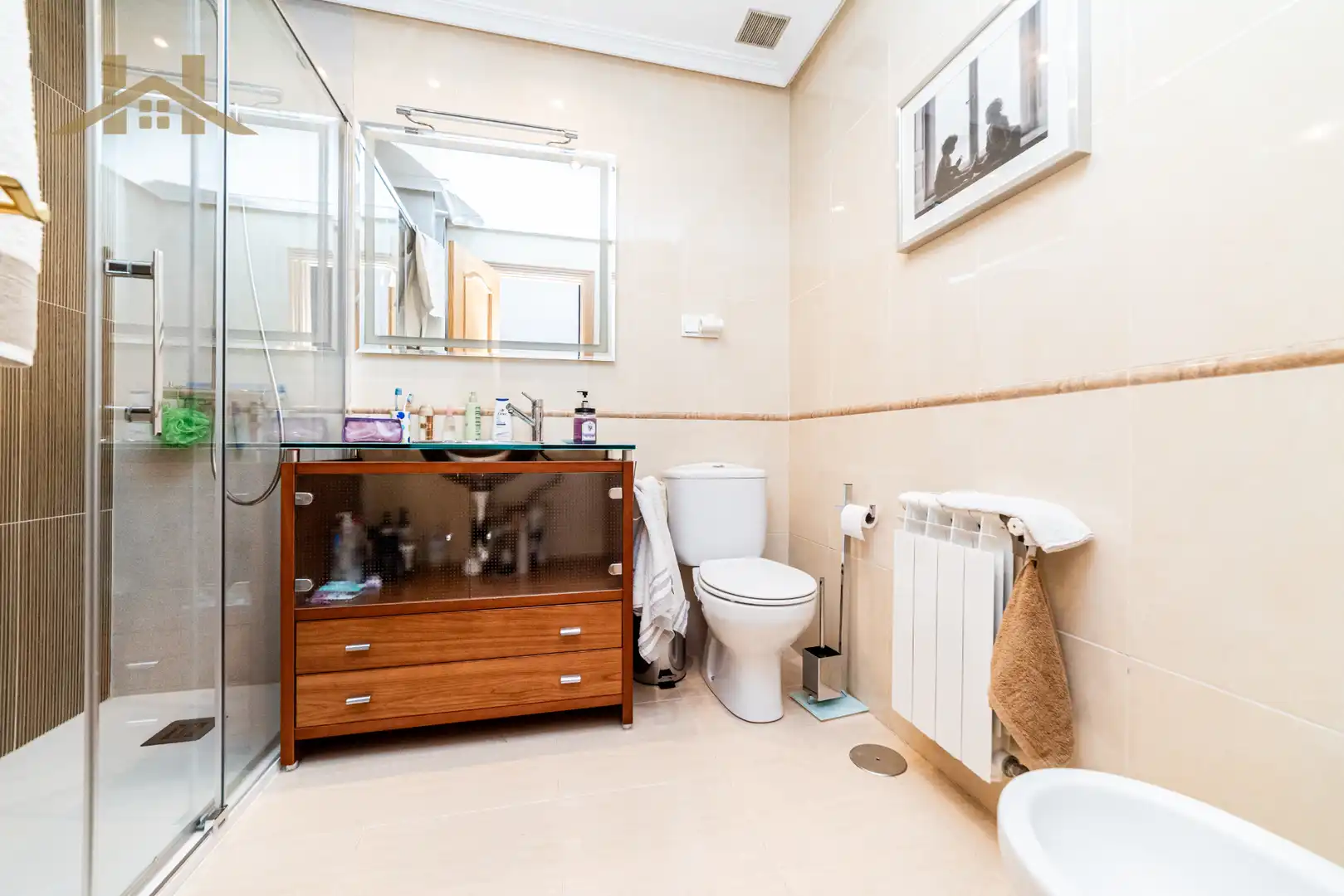Bathroom of Houses for sale in Fuenlabrada  with Air Conditioner, Heating and Community pool