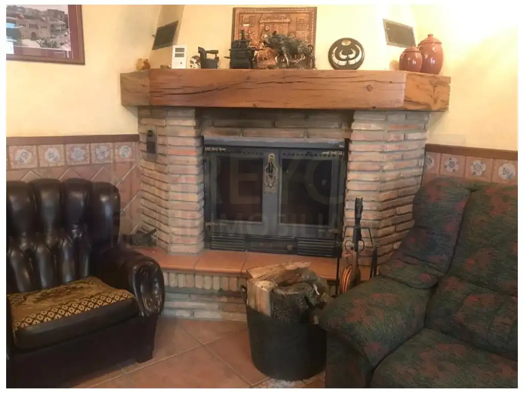 Sala d'estar de Casa o xalet en venda en Ledesma de la Cogolla amb Balcó