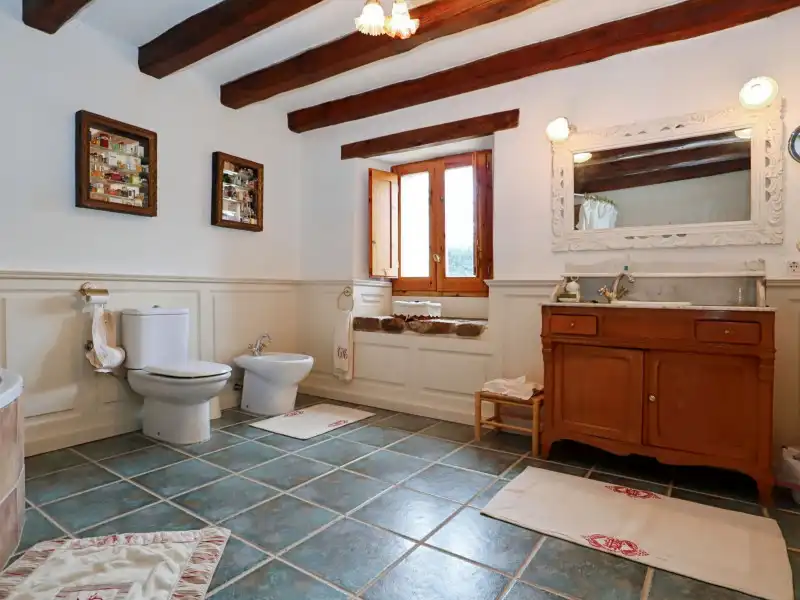 Casa amb piscina en venda a Cabanelles, imagen 12