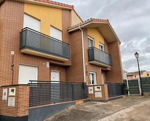 Exterior view of Single-family semi-detached for sale in Alesanco  with Private garden, Storage room and Swimming Pool