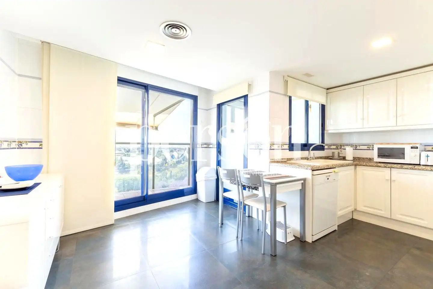 Appartamento con terrazza in affitto a El Pla del Real, imagen 24
