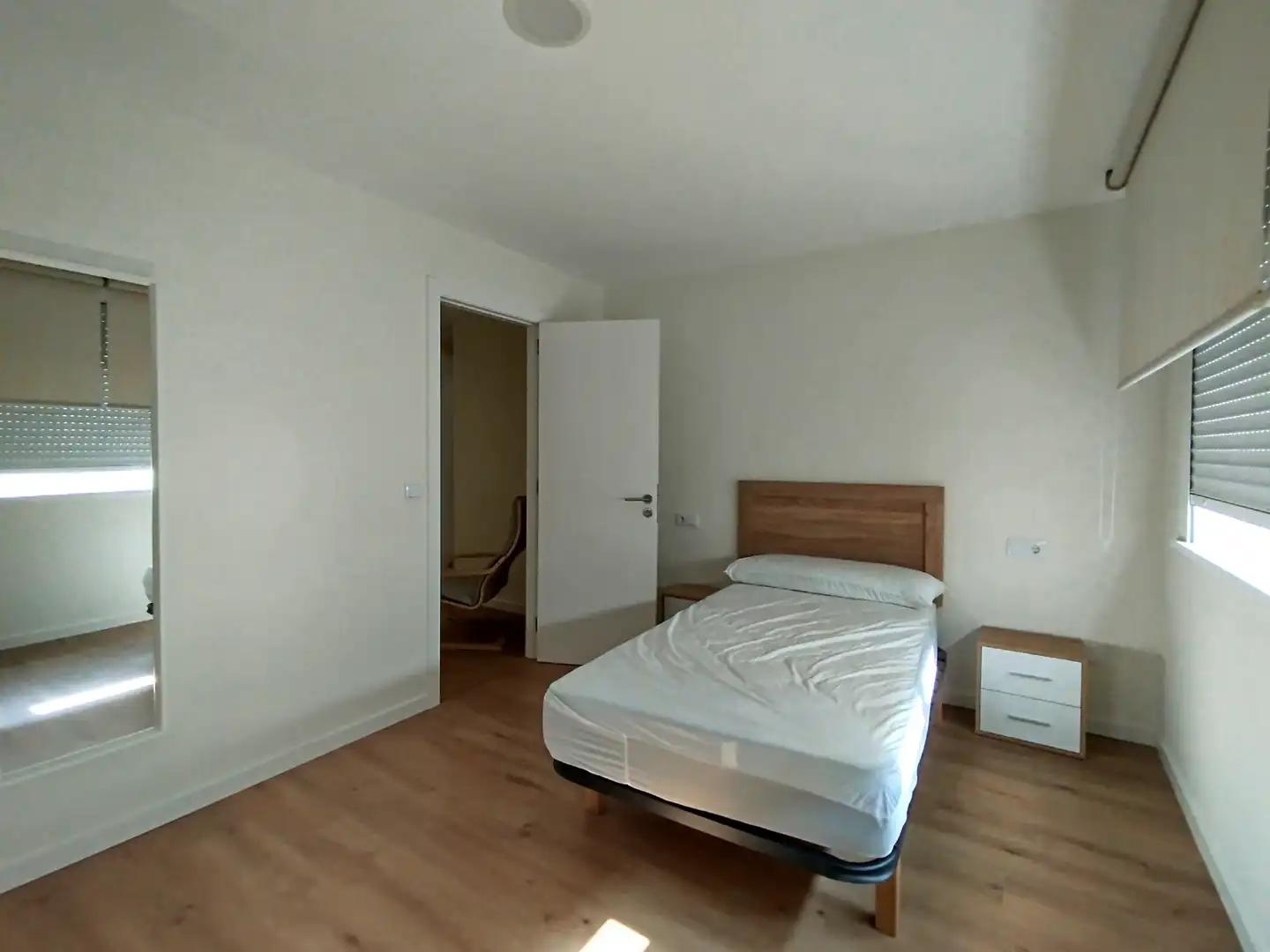 Habitación de Piso de alquiler en A Coruña Capital  con Calefacción, Amueblado y Horno