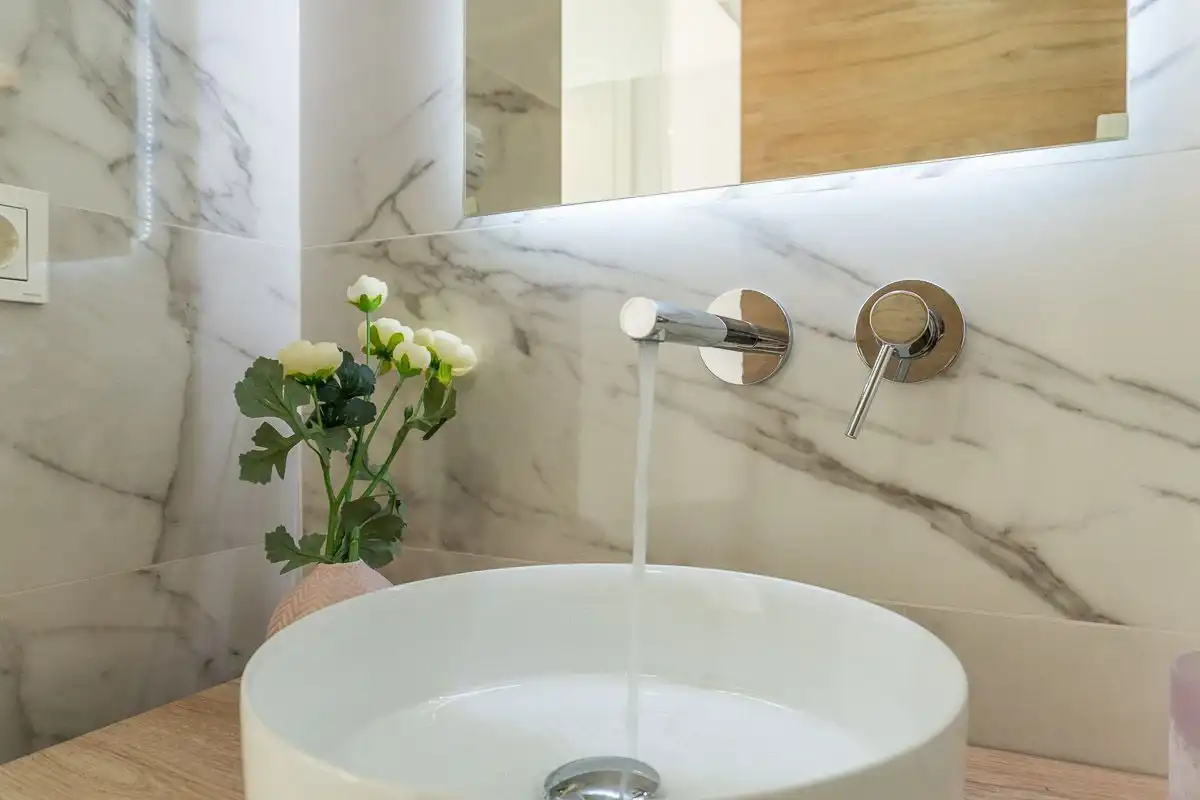Baño de Apartamento en venta en Torrevieja con Aire acondicionado, Amueblado y Piscina comunitaria