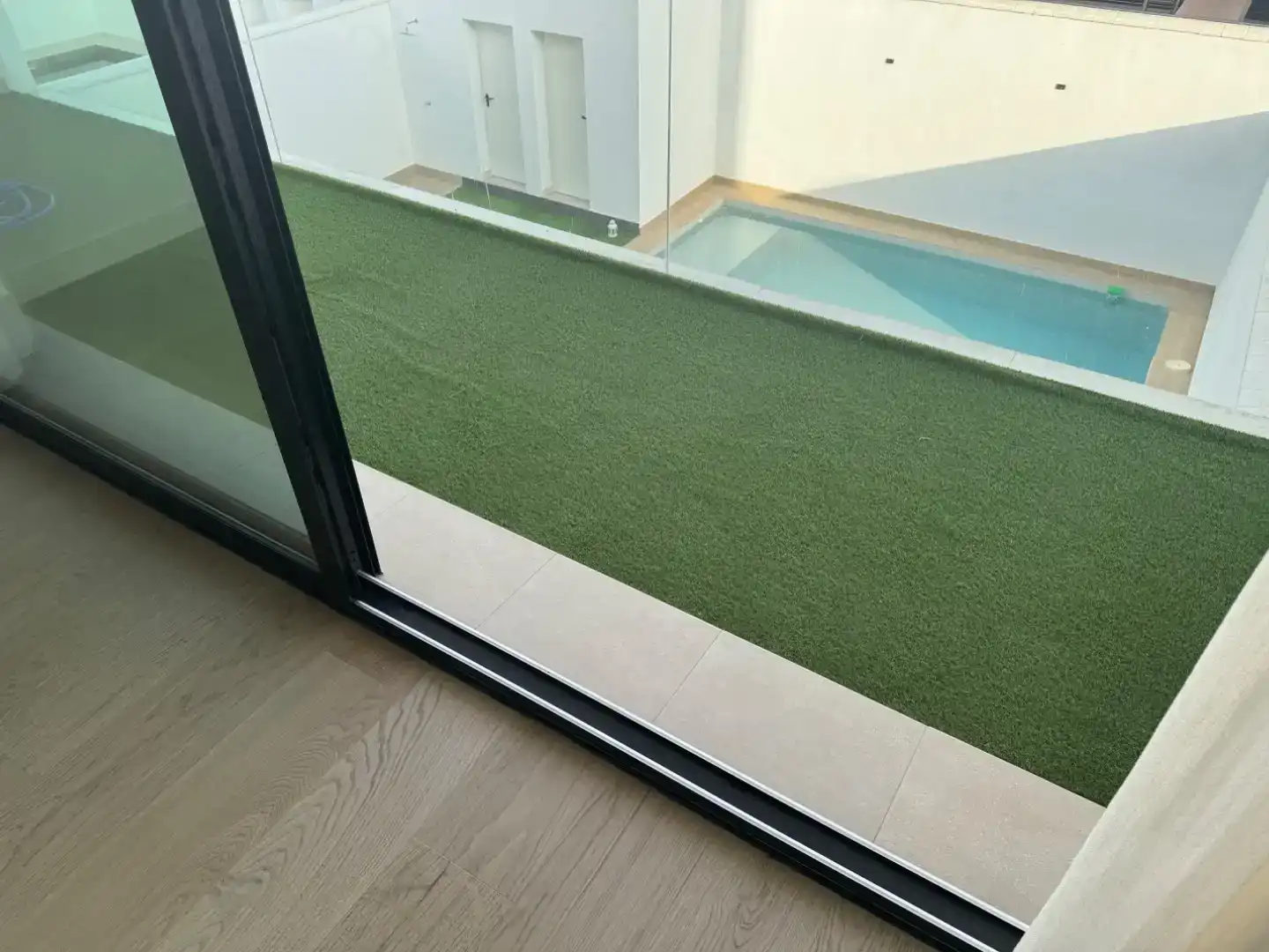 Terraza de Piso en venta en Dos Hermanas con Aire acondicionado, Piscina y Balcón