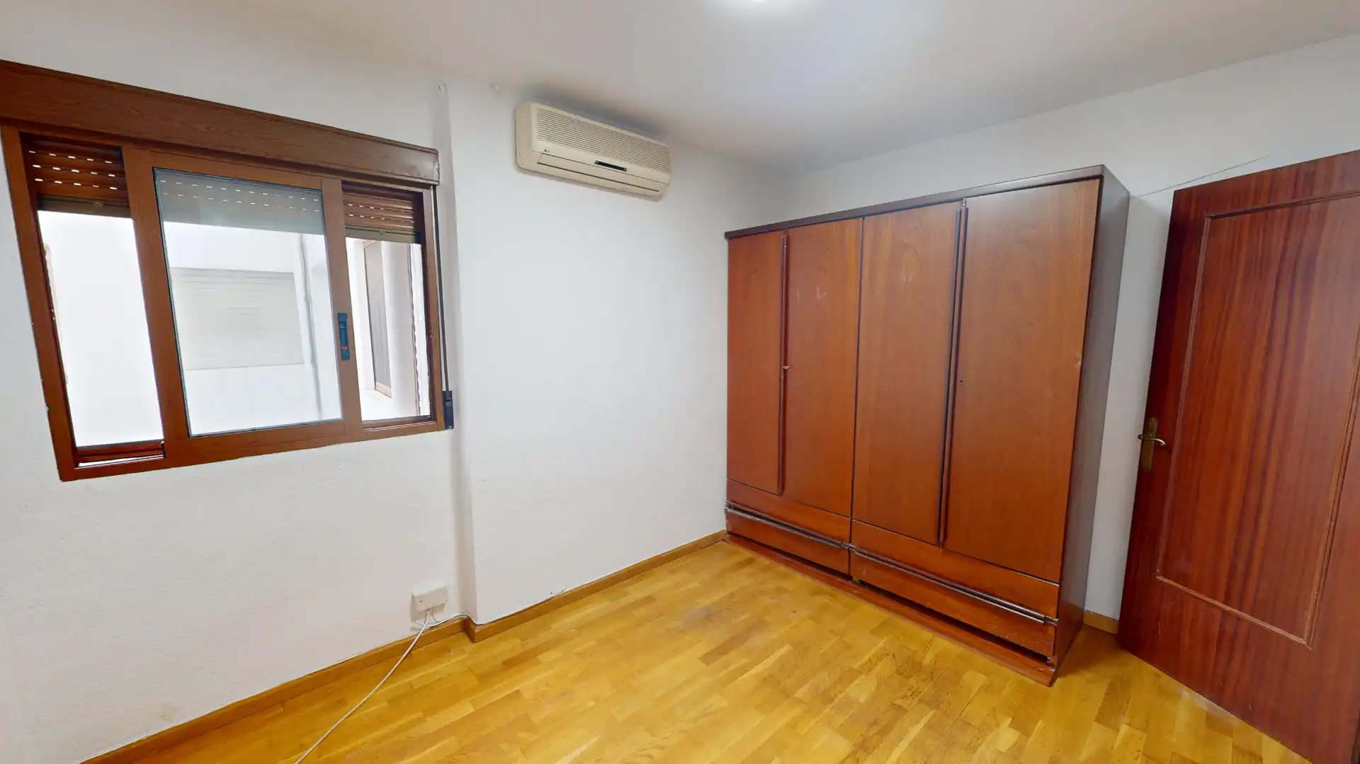 Dormitori de Pis en venda en Alicante / Alacant amb Aire condicionat, Parquet i Forn