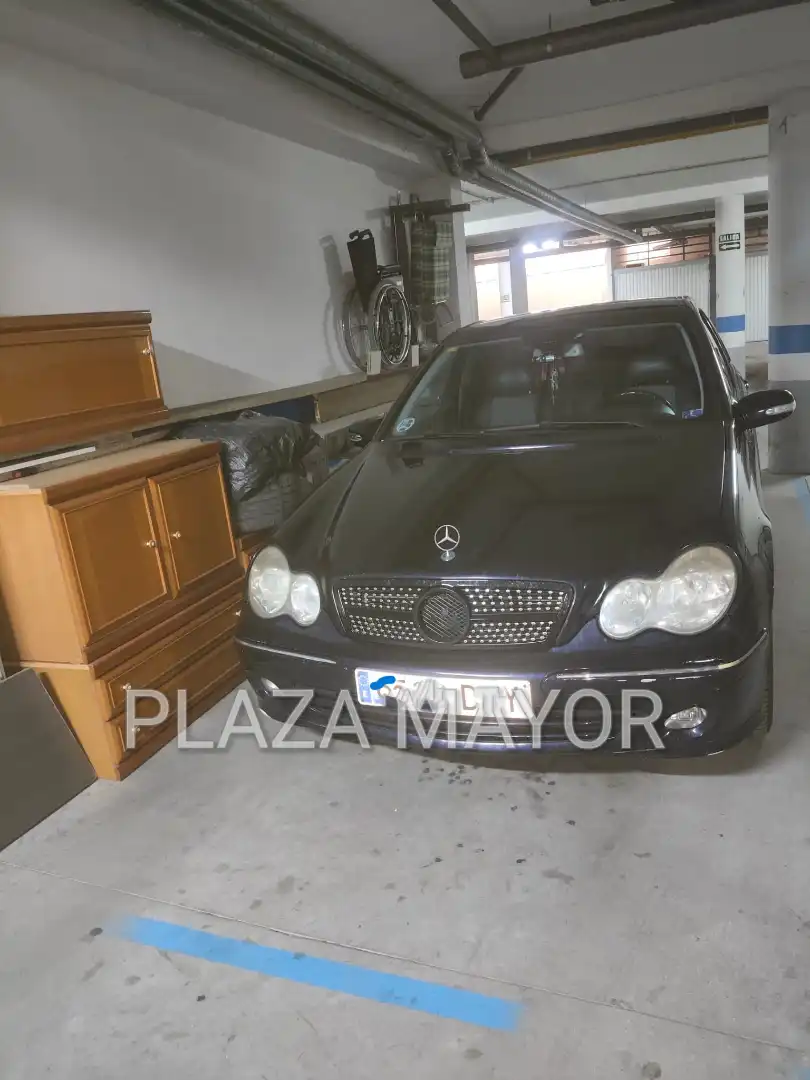Parking de Ático en venta en Moriscos con Calefacción, Terraza y Amueblado