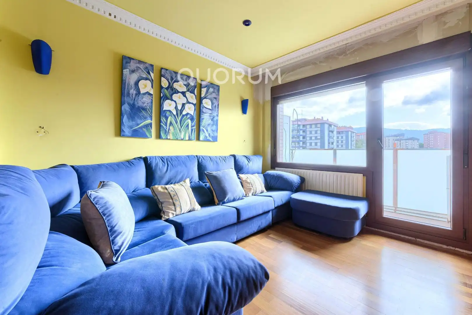 Living room of Flat for sale in Bilbao   with Heating, Storage room and Furnished