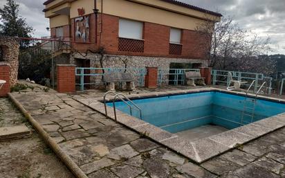 Piscina de Casa o xalet en venda en La Torre de Claramunt