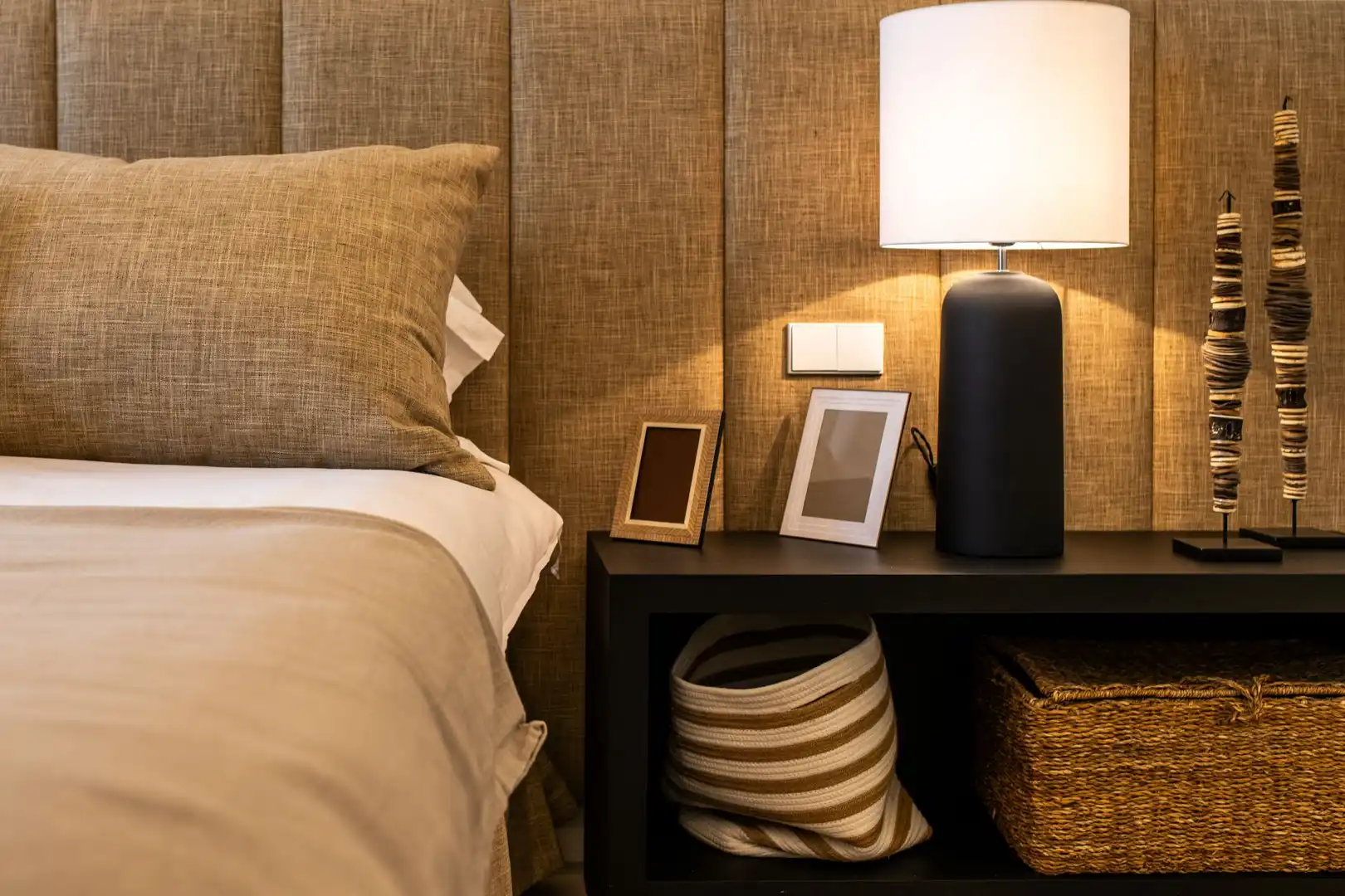 Schlafzimmer von Wohnung zum Verkauf in Marbella mit Klimaanlage, Privatgarten und Parkett