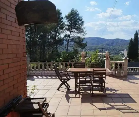 Casa con giardino in vendita a Olesa de Bonesvalls
