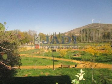 House with pool for sale in Valdepeñas