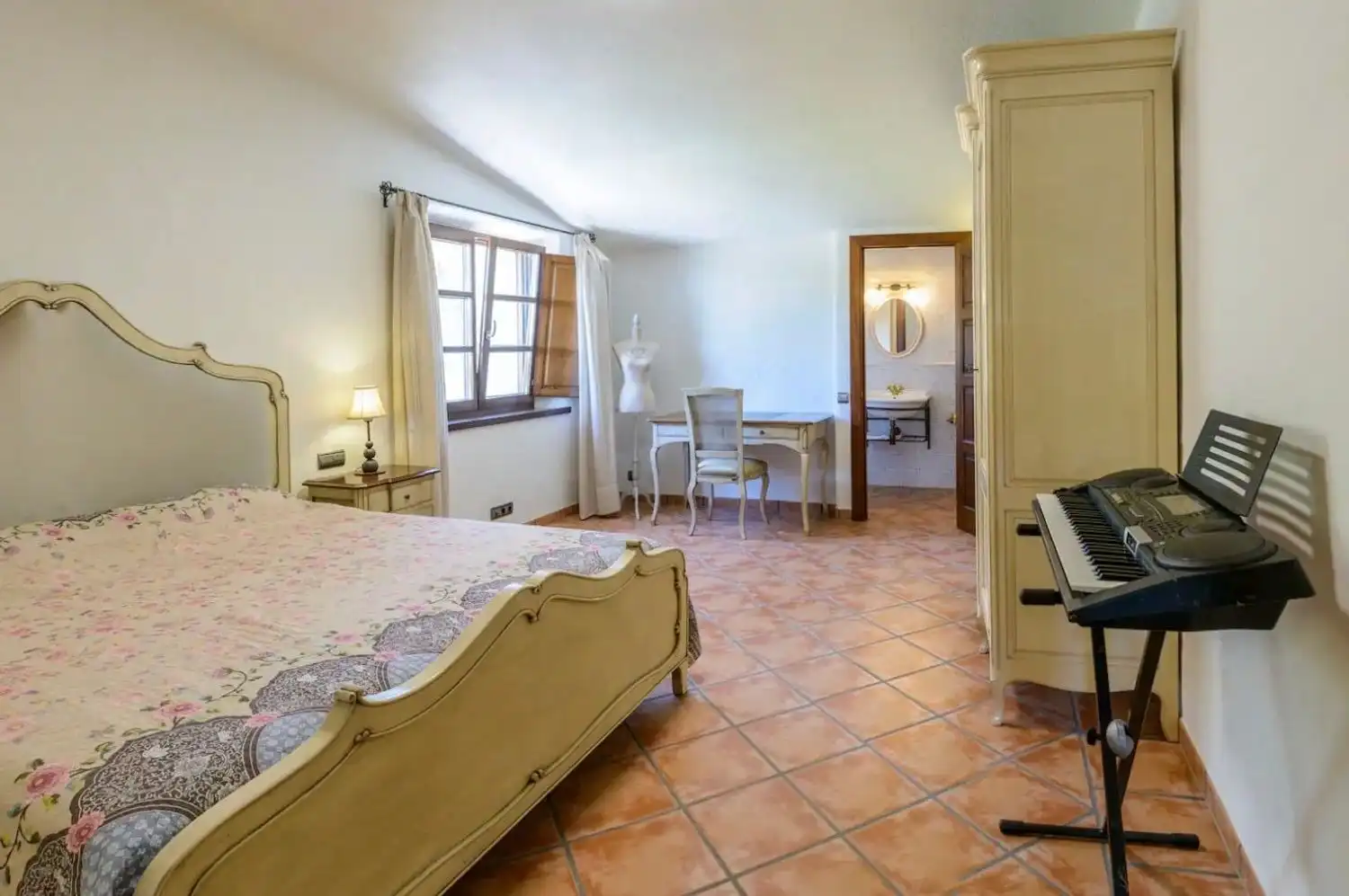 Detached house with pool for sale in Calle Romanyà, imagen 7