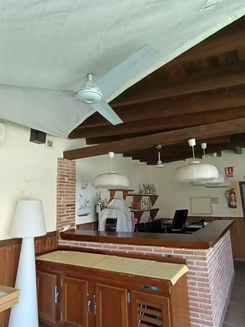 Geschaftsraum zum Verkauf in Albalate de Zorita mit Klimaanlage, Heizung und Terrasse