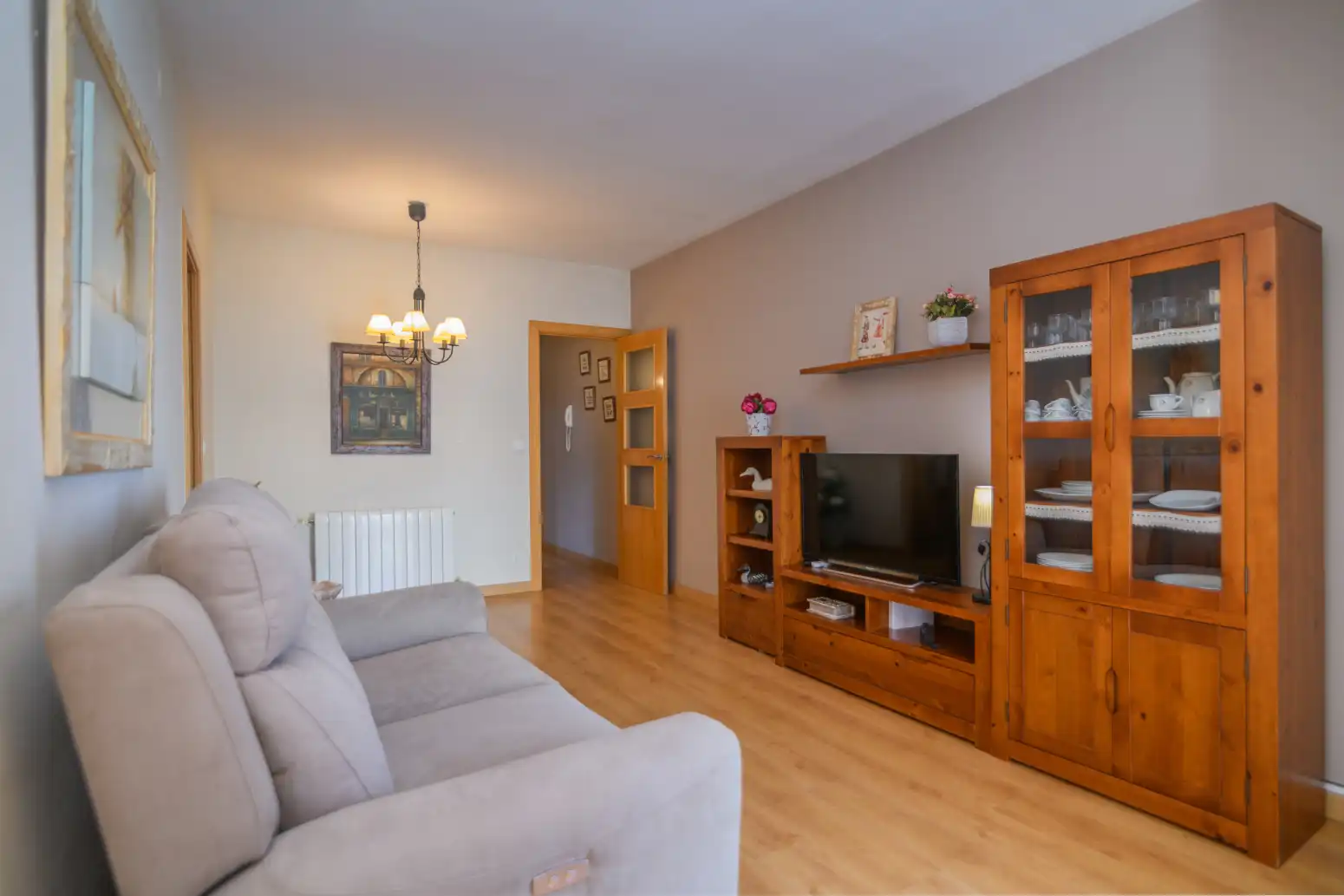 Sala de estar de Piso en venta en Sant Boi de Llobregat con Aire acondicionado, Calefacción y Parquet