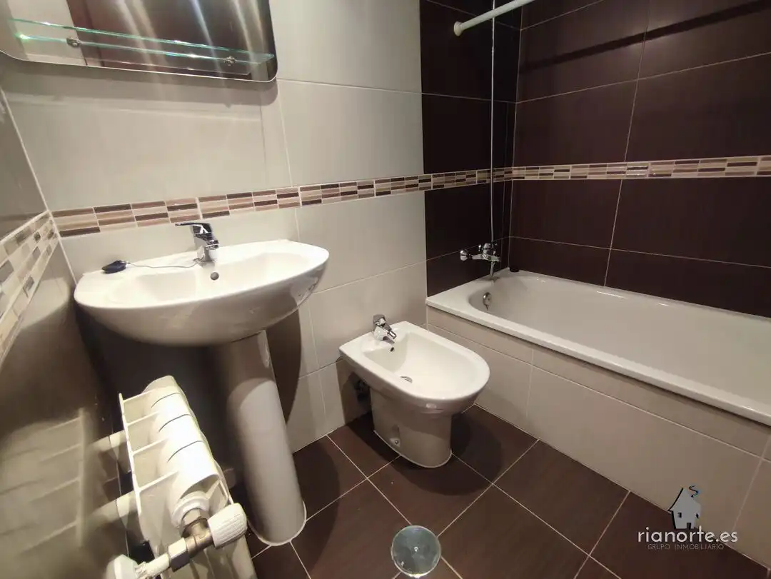 Bathroom of Flat for sale in Langreo  with Heating, Terrace and Storage room