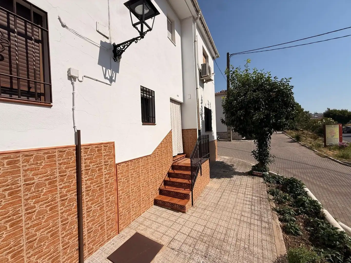 Vista exterior de Casa o xalet en venda en Villaviciosa de Córdoba amb Aire condicionat