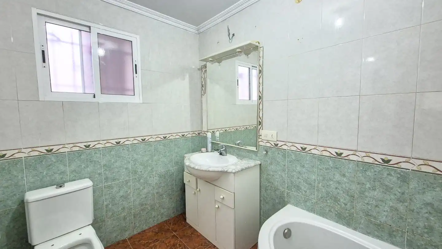 Bathroom of Houses for sale in Aspe  with Alarm