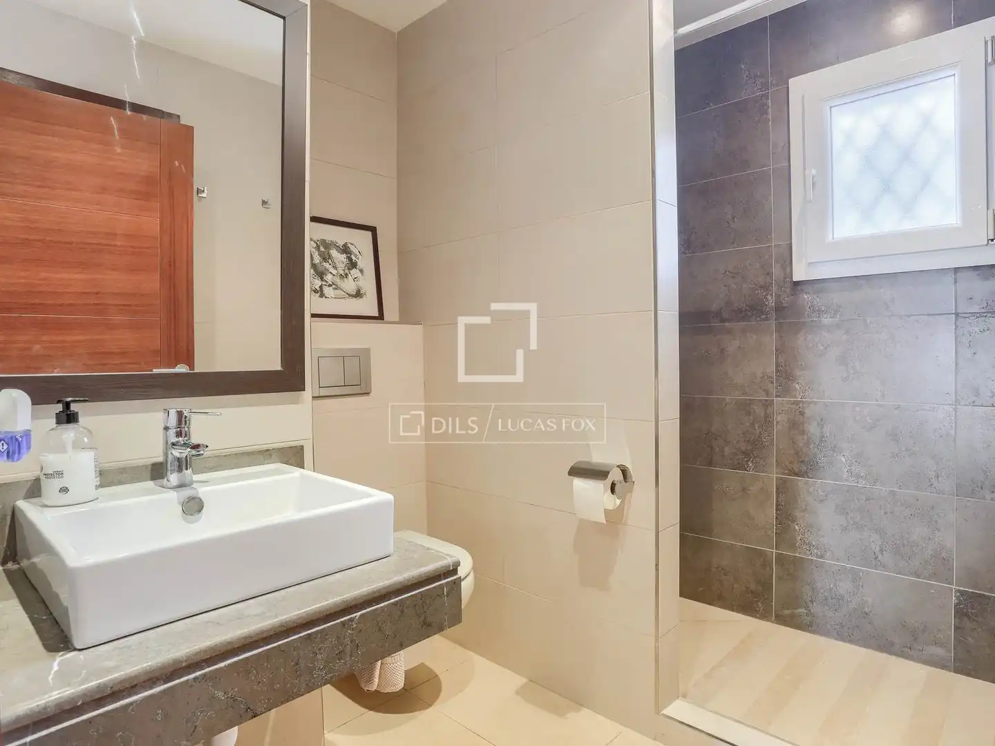 Bathroom of Houses for sale in  Palma de Mallorca  with Air Conditioner, Heating and Private garden