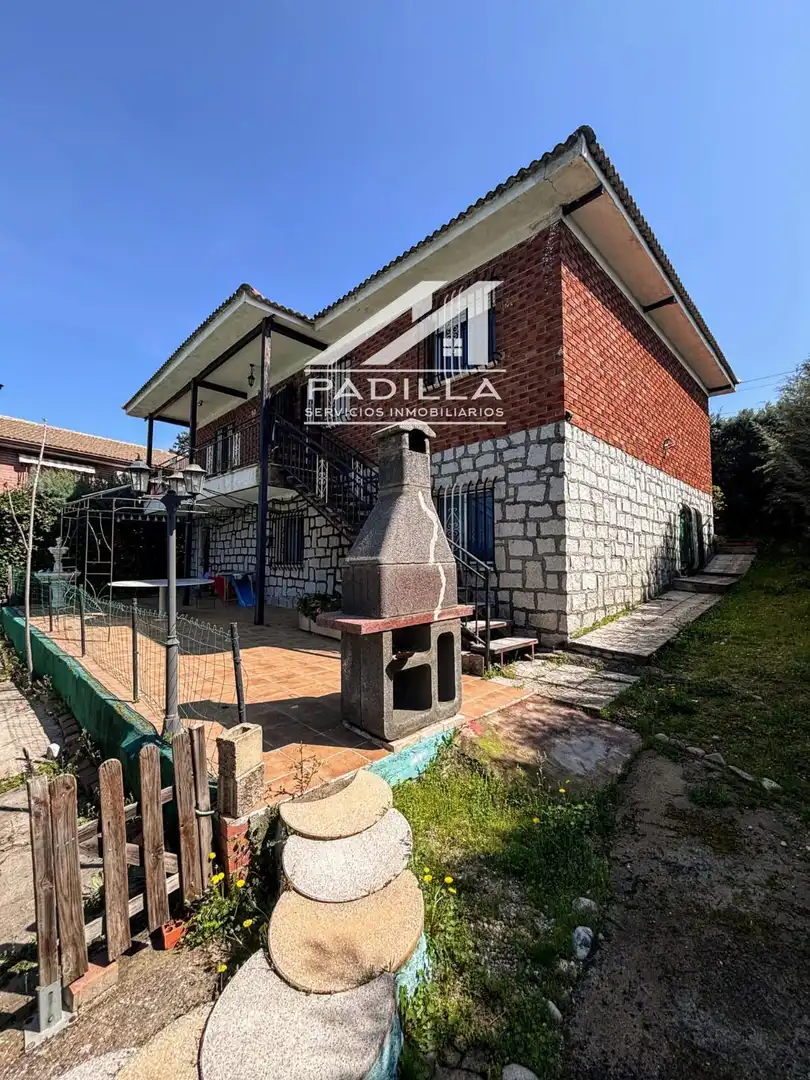 Vista exterior de Casa o chalet en venta en Santa Cruz del Retamar con Aire acondicionado, Calefacción y Terraza