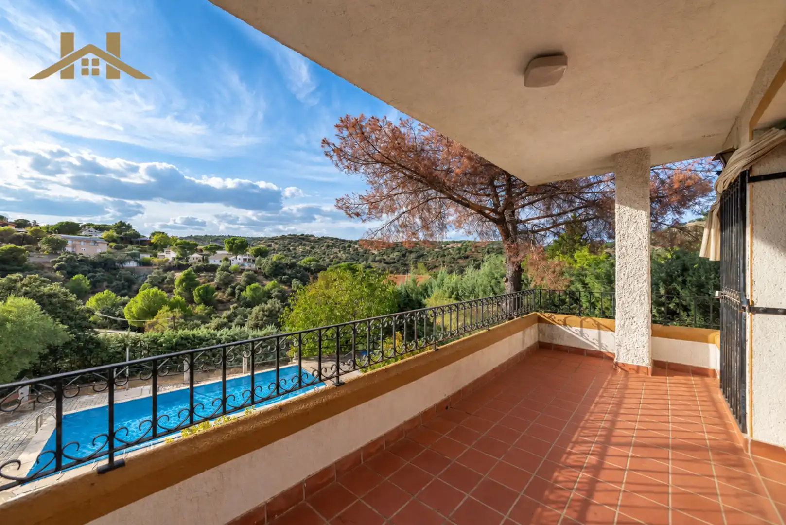 Villa con terrazza in vendita a Avenida Monteros de Castilla 58Z