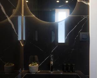 Bathroom of Flat to rent in Valladolid Capital  with Air Conditioner, Furnished and Pets allowed
